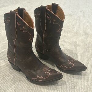 Cowboy boots. The Old Gringo. Size 8
